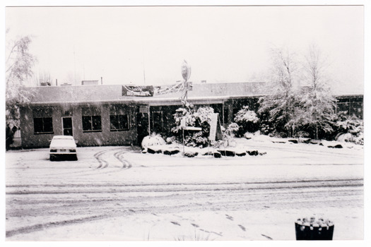 A black and white photograph of the Marysville Hotel in Marysville.