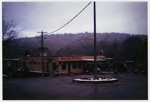 A colour photograph of the Marysville Hotel Motel in Marysville.