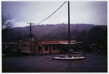 A colour photograph of the Marysville Hotel Motel in Marysville.
