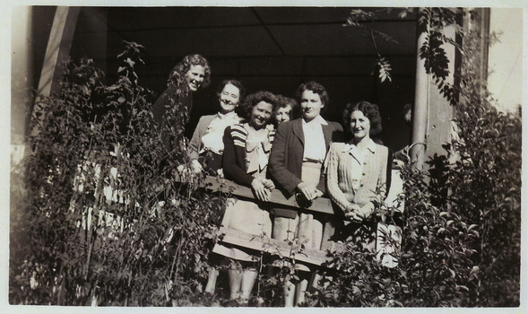 A copy of a black and white photograph of an unknown group of women staying at Kooringa Guest House in Marysville. The original photograph was taken in 1947.