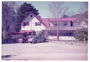 A colour photograph taken at Kooringa Conference Centre in Marysville. The photograph is of the front entrance to the main building.