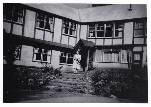 A copy of a black and white photograph of Mary-Meadows guest house in Marysville. Mary-Meadows was part of the Mary Chain of guest houses built by Eric Dowdle and was locally known as The Golf House. It later became El Kanah.