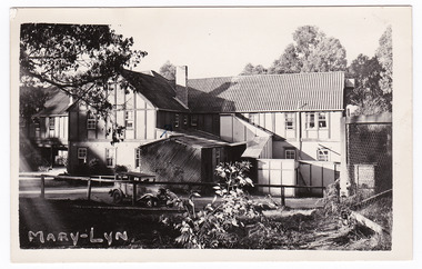 A black and white postcard from the Mary-Lyn Guest House in Marysville. Mary-Lyn was a part of the Mary Chain of guest houses built by Eric Dowdle in the Depression years.