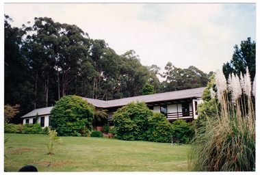 A colour photograph of Mountain Lodge in Marysville that was taken in October 1993.