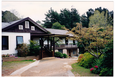 A colour photograph of Mountain Lodge in Marysville that was taken in October 1993.