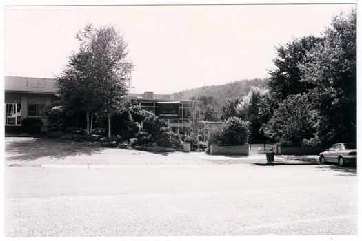 A black and white photograph of the Marysville Hotel in Marysville.