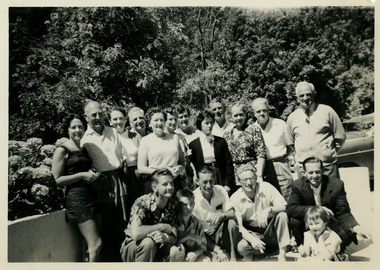 A black and white photograph of an unknown group of people taken at Kerami Guest House in Marysville. The photograph was taken in 1958.