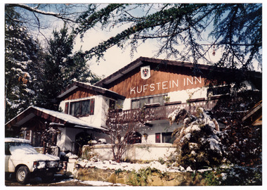 A colour photograph of the Kufstein Inn in Marysville taken in winter.