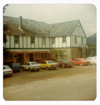 A colour photograph of Mary-Lyn Guest House in Marysville. Mary-Lyn was a part of the Mary Chain of guest houses built by Eric Dowdle during the Depression years. The photograph was taken in 1979 and shows a view of the main building.