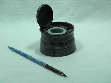 Ink-well, ceramic insert, steel-nib pen