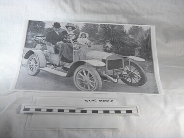 Book, Darge, Victoria's Leaders in the Motor Car World, 1911 (estimated); Based on make & models of vehicles, maps, and articles
