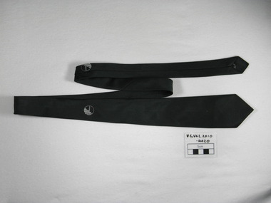 Brabham tie, Theros, Middle 20th Century