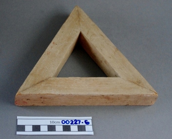 Wooden, Triangle shape