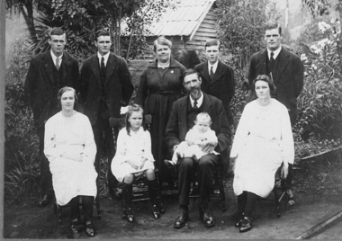 Negative Photographic Reproduction, The Saxton family, 1923, Gilderoy, 14.2.1983