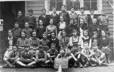 Negative Photographic Reproduction, Grade 6, 7, 8, Warburton Primary School, no 1485,1900s