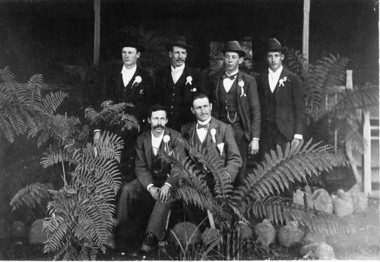 Negative Photographic Reproduction, The bachelor’s club