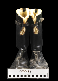 Boots, Flying