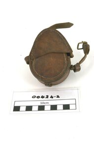 Pouch, Compass