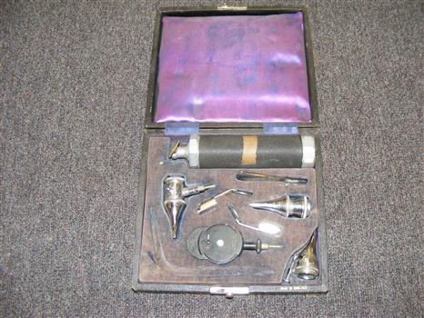 Diagnostic Set with various instruments 