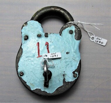 Metal gaol padlock and key #JW1241