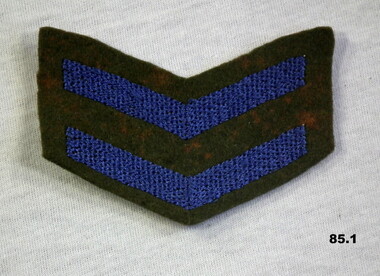 Service chevrons and colour patches WW2