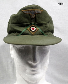 German peak cap captured in Desert campaign
