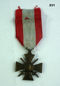 French Croix de Guerre medal 1916