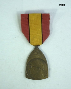 Commemorative Belgium medal to Armed Forces 1914-18