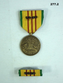 U.S.A Vietnam service medal with stars