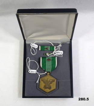 Presentation medal box USA Vietnam service