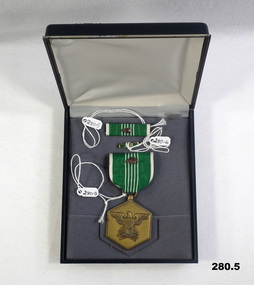 Presentation medal box USA Vietnam service