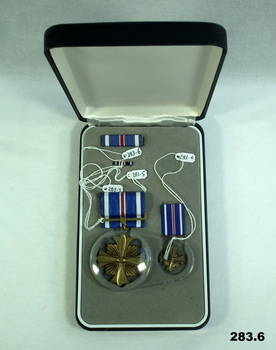 Presentation medal box set USA DFC