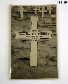 Photo of an Australian grave WW2