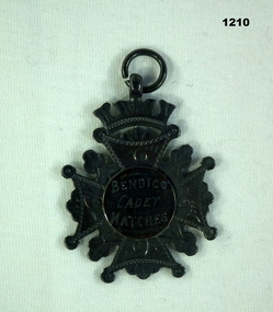 Bendigo Cadet 1908 badge 