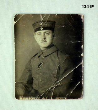 B & W photograph of a WW1 German soldier