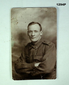 Sepia tone photo of a WW1 soldier