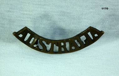 Single Australia shoulder uniform badge
