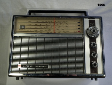 National Panasonic portable radio