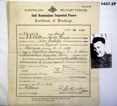 Discharge certificate, small photo WW2