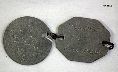 Pair of metal identity disc’s WW2