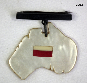 Perspex brooch map of Australia WW2