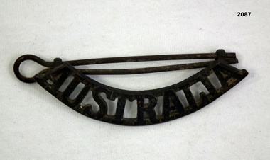 “Australia” shoulder badge RAAF WW2