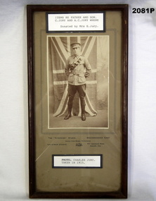 Photo framed of a soldier taken in 1915.