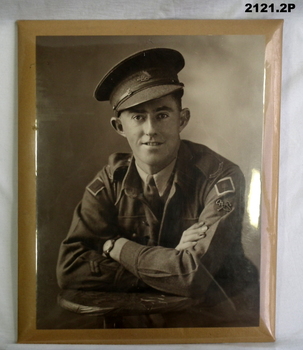 Sepia photo of an AIF soldier WW2