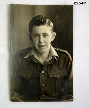 Sepia tone photo of an Australian soldier.
