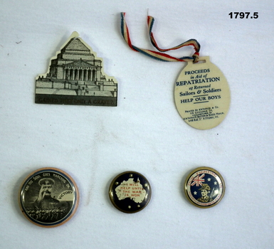 Various badges to support our troops