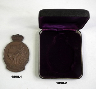1915 ANZAC Medallion and box