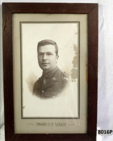 Framed photo of a WW1 soldier KIA.