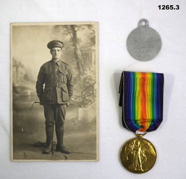 Photo, medal, ID AIF WW1