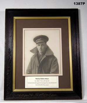 B & W photograph of a WW1 soldier